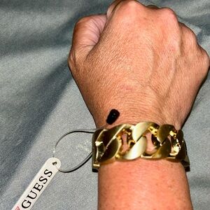 Bracelet Cuff ⭐️Guess by Marciano Gold and Blue Elegant Bracelet✅👌🏻